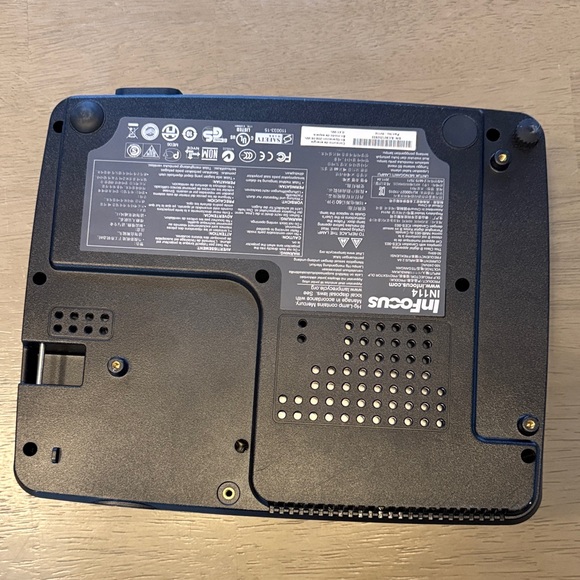 Black Projector with Remote - Picture 3 of 6